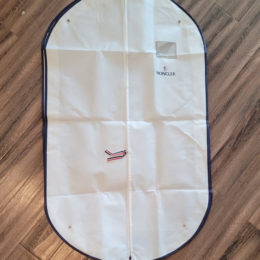 MONCLER Garment Bag 42 X 25 X 4” Suite / Jacket / Dress / Lightweight Tr…
